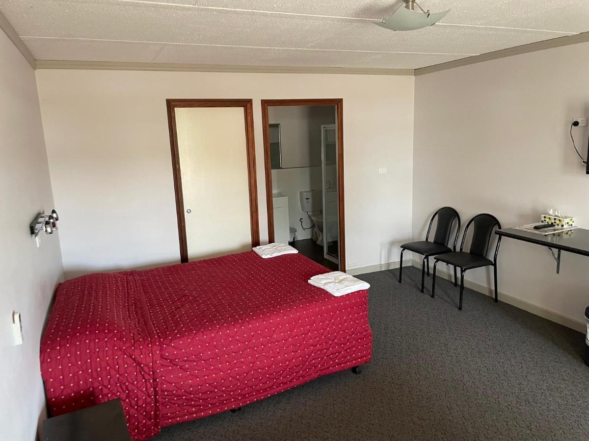 Paringa Hotel Motel Ренмарк Екстериор снимка